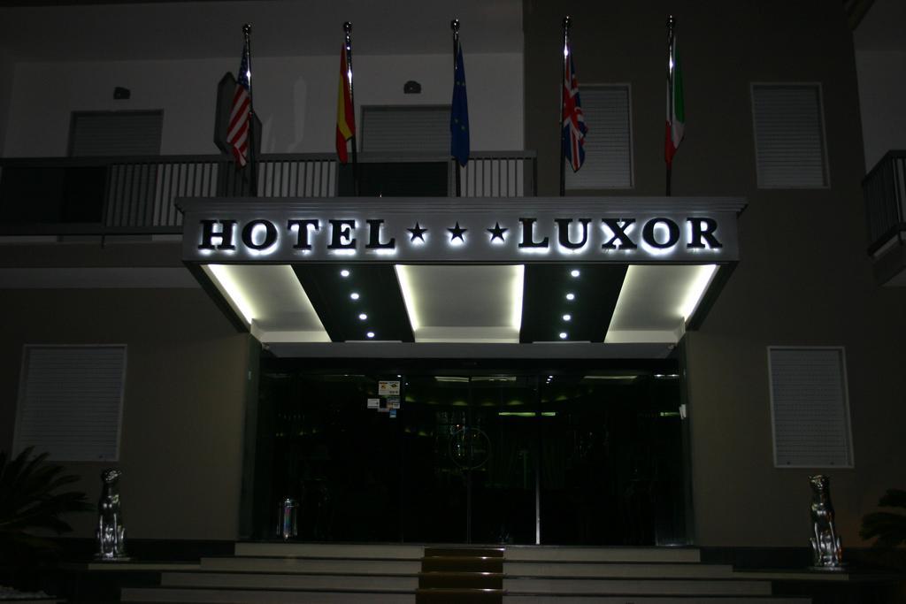 Hotel Luxor Казорія Екстер'єр фото